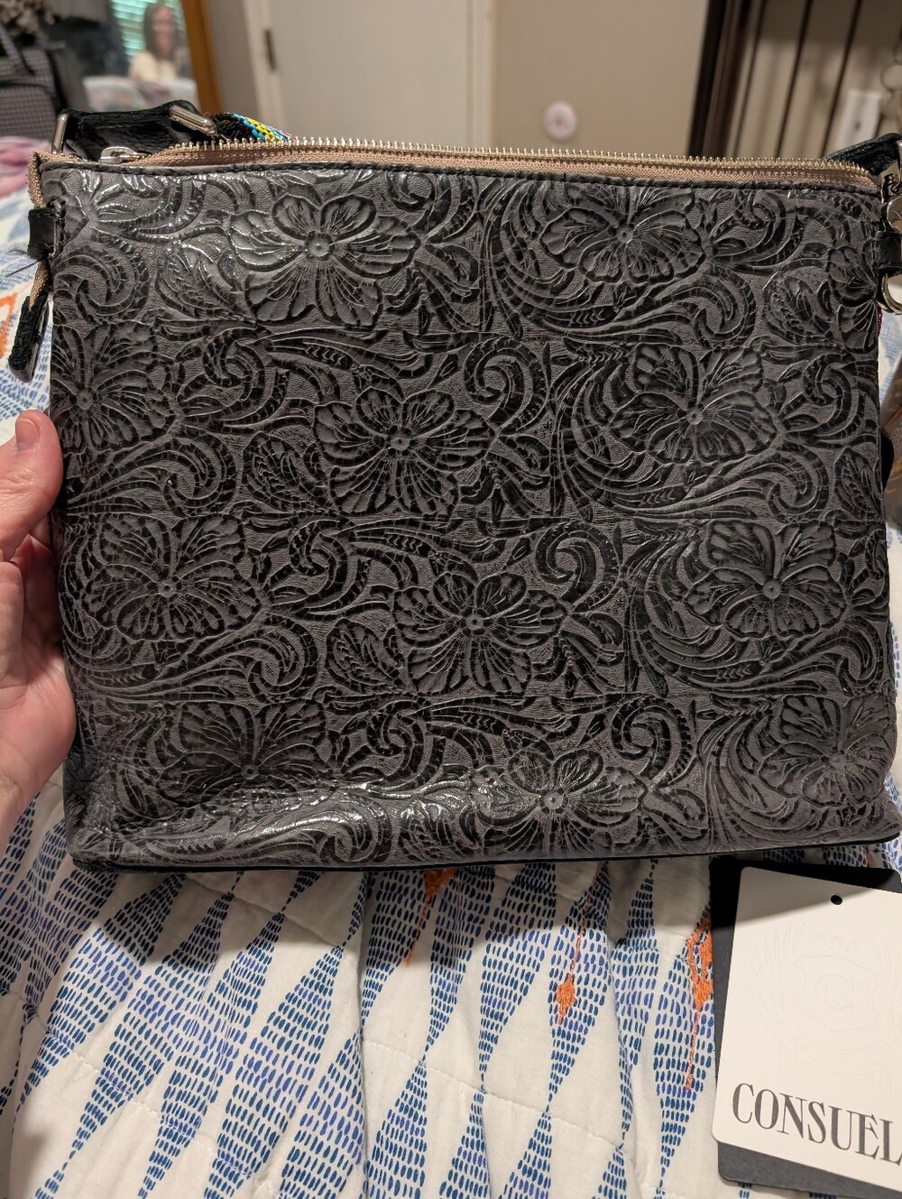 Consuela Downtown Crossbody - Picture 2 of 7